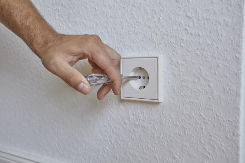 Wiha Próbnik napięcia SoftFinish jednobiegunowy, 110-250 V płaski przezroczysty, z klipsem do przypinania w blistrze 3.0 mm (35378)