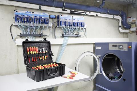 Wiha Walizka narzędziowa XL electric 81-cz. (40523)