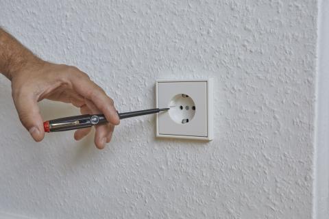 Wiha Próbnik napięcia 150-250 V płaski czarny, z klipsem do przypinania w blistrze w blistrze 3.0 mm (31771)